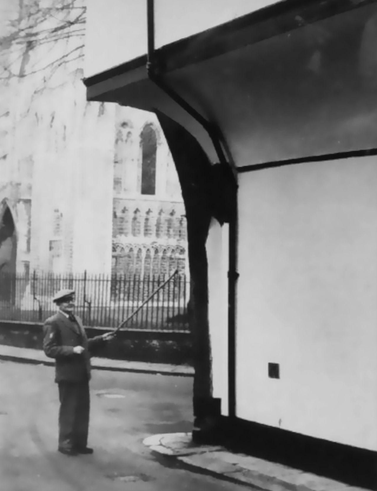 Walter Dexter outside The Valiant Sailor